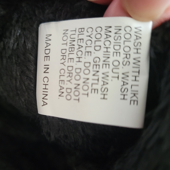 NWT Black Fur Lined Coat - Picture 6 of 6